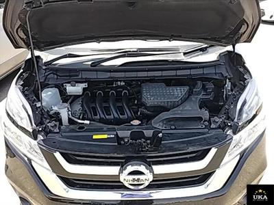 2016 Nissan Serena - Thumbnail