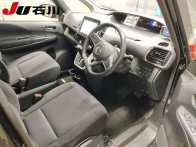 2017 Nissan Serena - Thumbnail