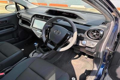 2016 Toyota Aqua - Thumbnail
