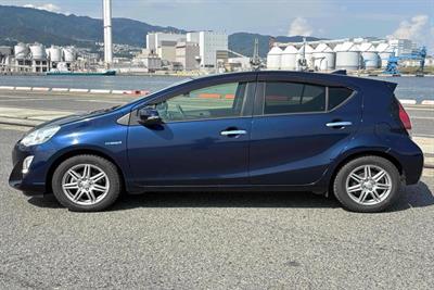2016 Toyota Aqua - Thumbnail