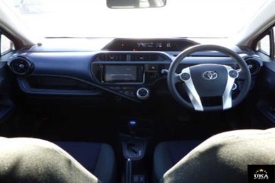 2015 Toyota Aqua - Thumbnail