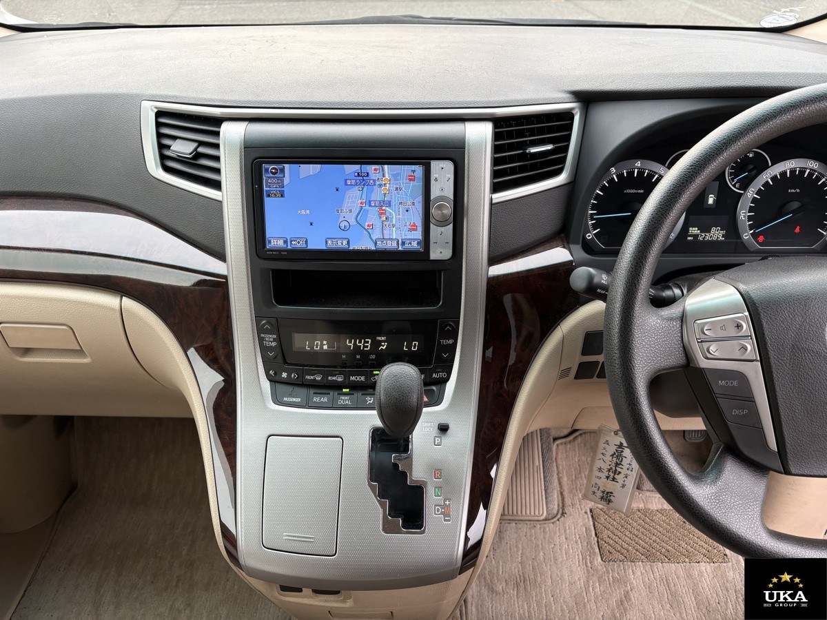 2012 Toyota Vellfire