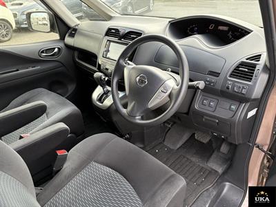 2015 Nissan Serena - Thumbnail
