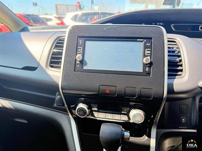 2017 Nissan Serena - Thumbnail