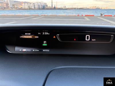 2017 Nissan Serena - Thumbnail