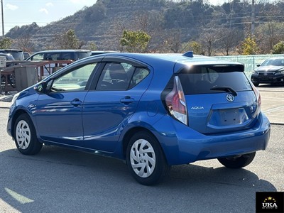 2015 Toyota Aqua - Thumbnail