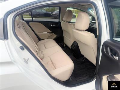 2015 Honda Grace - Thumbnail