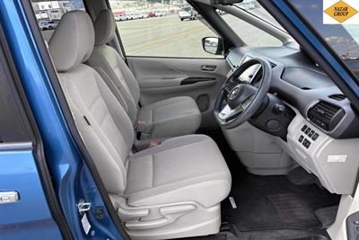 2016 Nissan Serena - Thumbnail