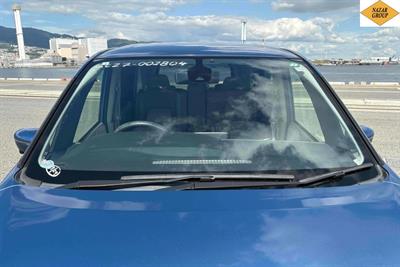 2016 Nissan Serena - Thumbnail