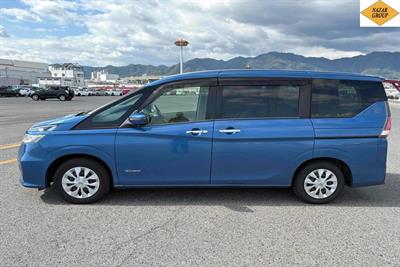 2016 Nissan Serena - Thumbnail