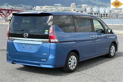 2016 Nissan Serena - Thumbnail