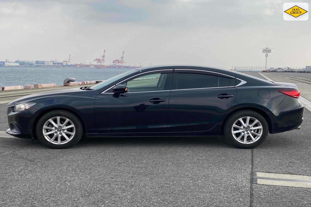 2013 Mazda Atenza