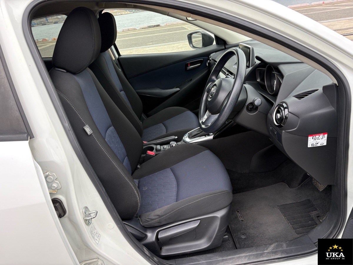 2016 Mazda Demio