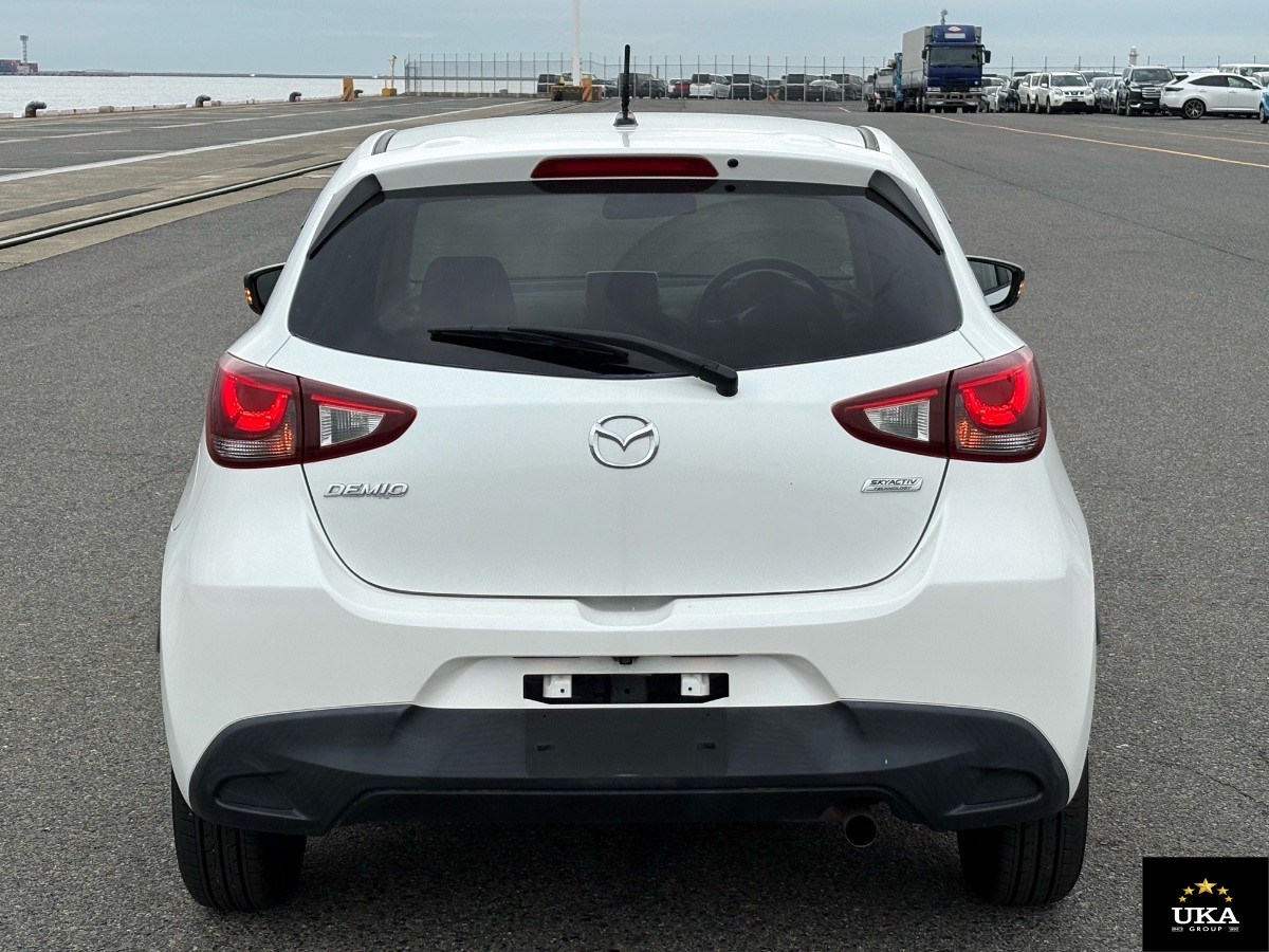 2016 Mazda Demio