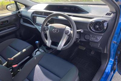 2016 Toyota Aqua - Thumbnail
