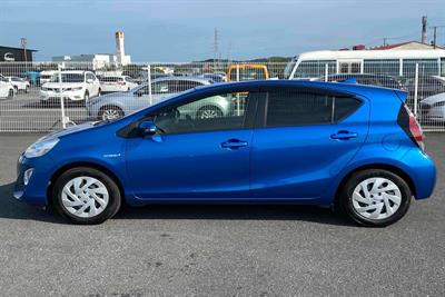 2016 Toyota Aqua - Thumbnail