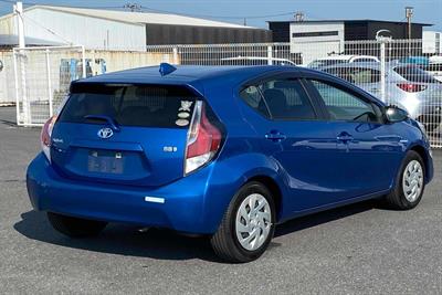 2016 Toyota Aqua - Thumbnail