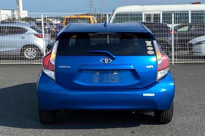2016 Toyota Aqua - Thumbnail