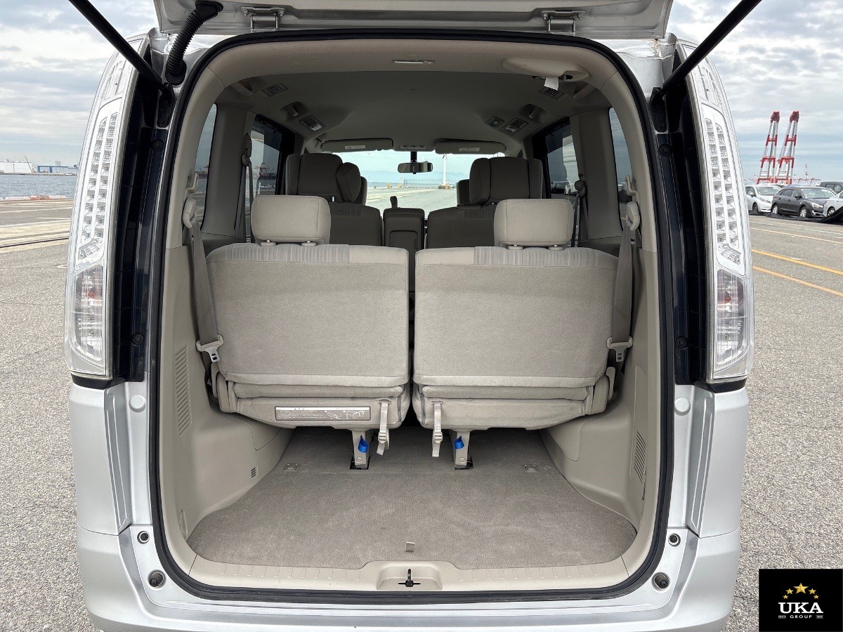2012 Nissan Serena
