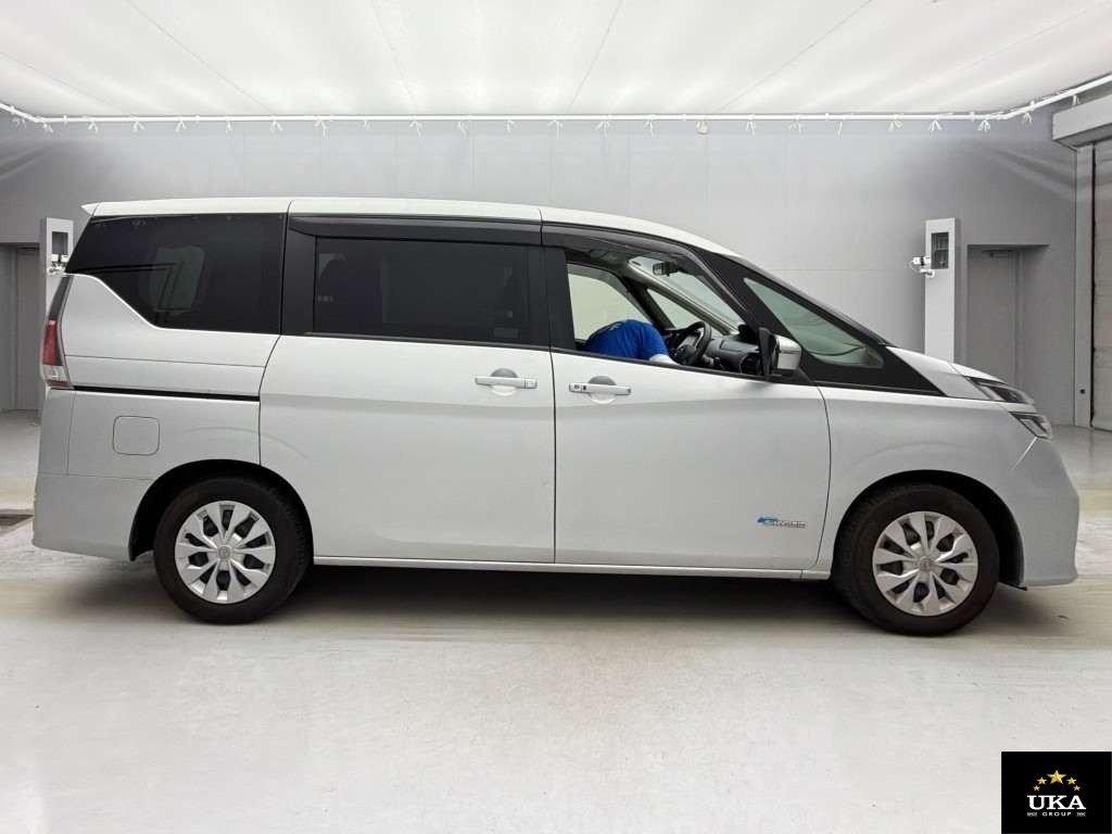 2017 Nissan Serena