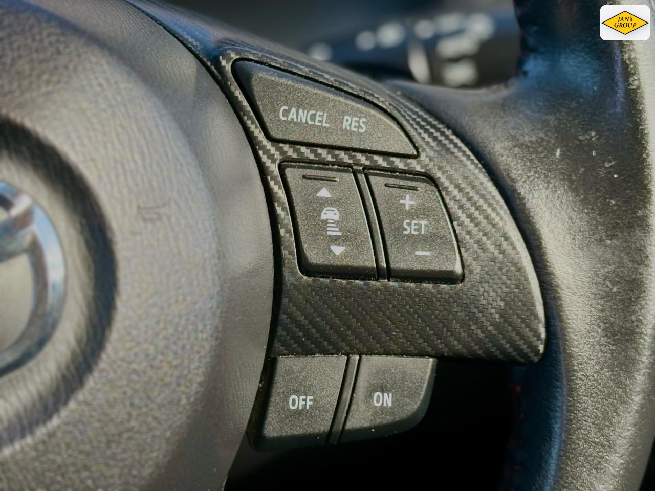2013 Mazda Axela