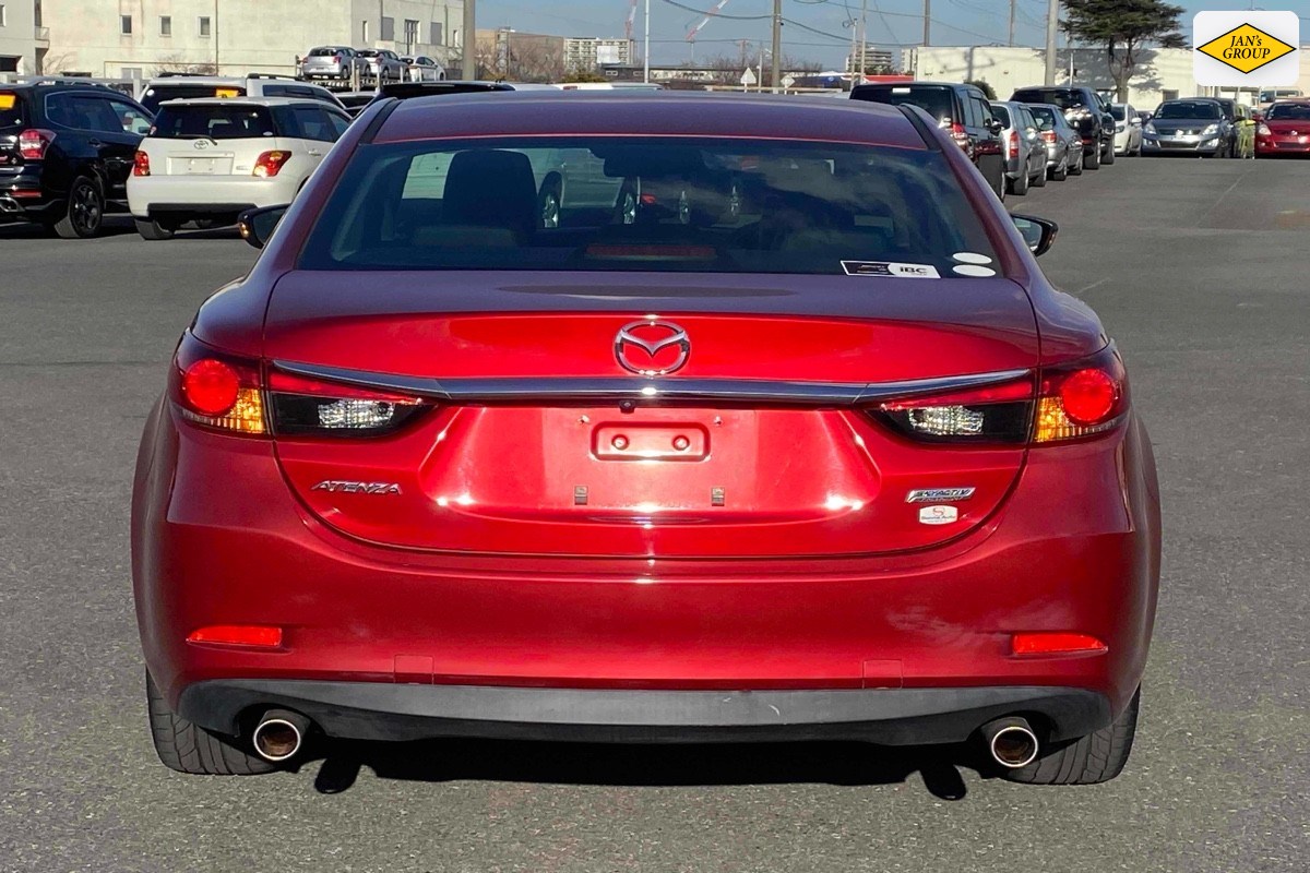 2013 Mazda Atenza
