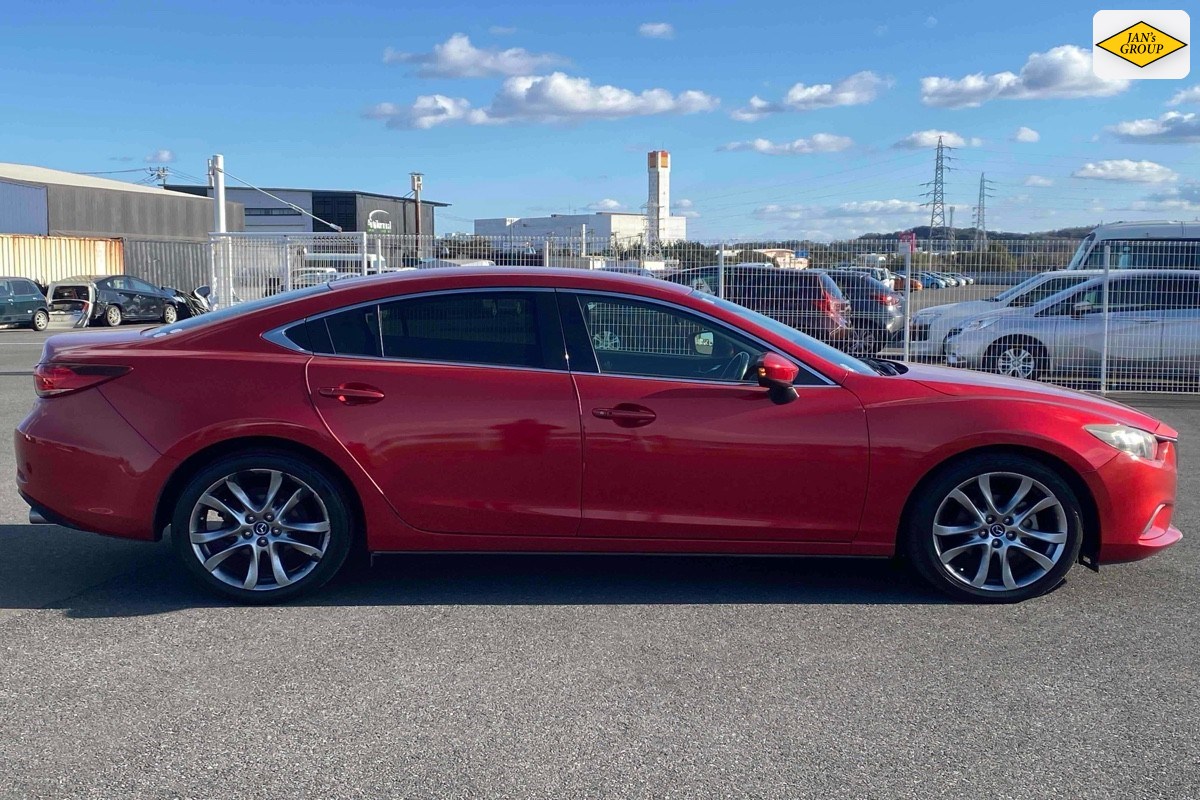 2013 Mazda Atenza