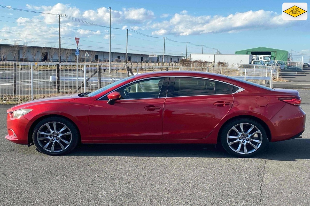 2013 Mazda Atenza