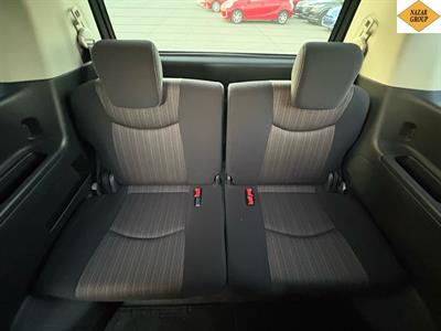 2015 Nissan Serena - Thumbnail