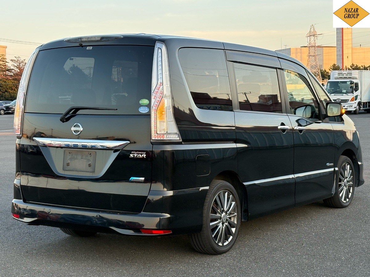 2015 Nissan Serena