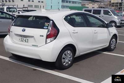 2017 Toyota Aqua - Thumbnail