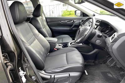 2015 Nissan X-Trail - Thumbnail