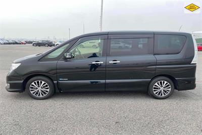 2014 Nissan Serena - Thumbnail