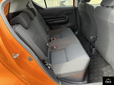 2015 Toyota Aqua - Thumbnail