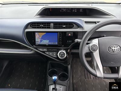 2015 Toyota Aqua - Thumbnail