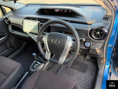 2016 Toyota Aqua - Thumbnail