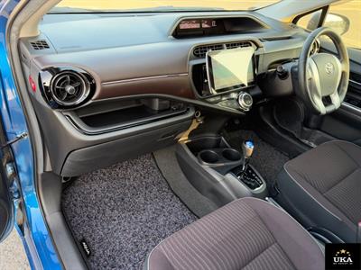 2016 Toyota Aqua - Thumbnail