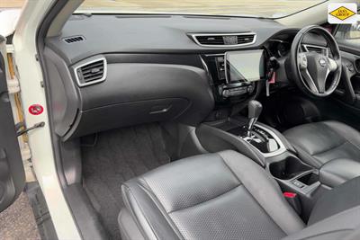 2015 Nissan X-Trail - Thumbnail