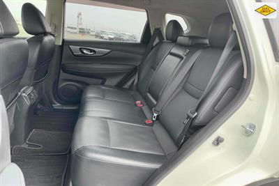 2015 Nissan X-Trail - Thumbnail