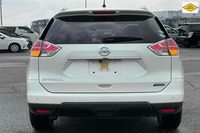 2015 Nissan X-Trail - Thumbnail