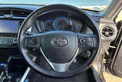 2015 Toyota Corolla - Thumbnail
