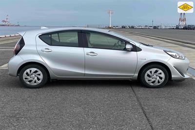 2020 Toyota Aqua - Thumbnail