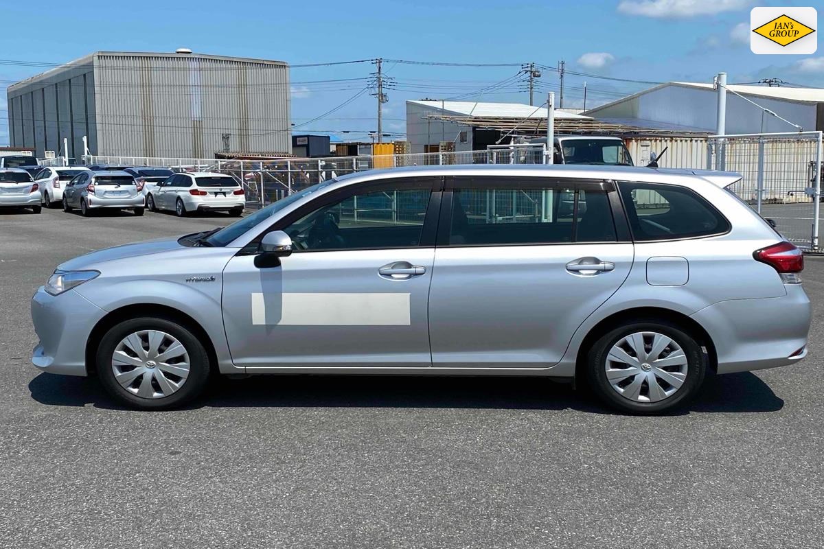 2016 Toyota Fielder