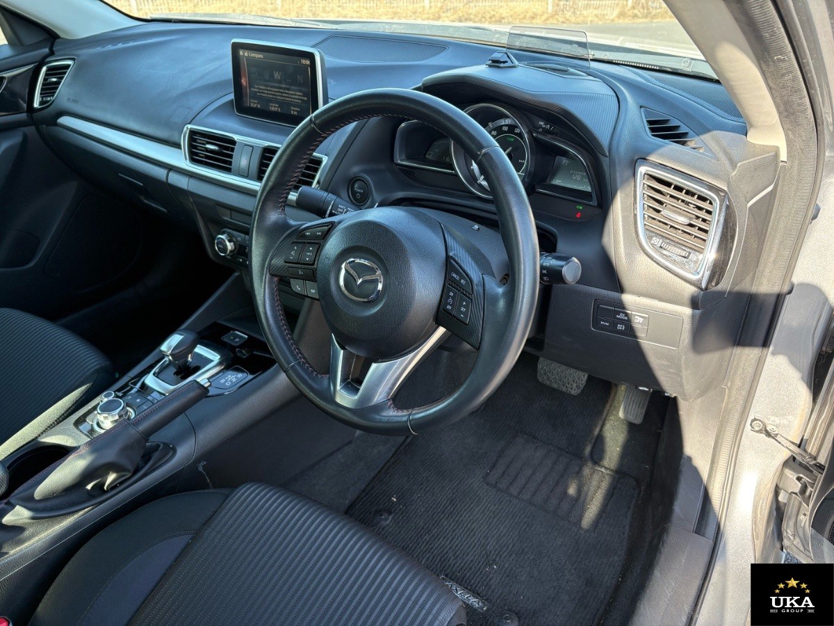 2013 Mazda Axela