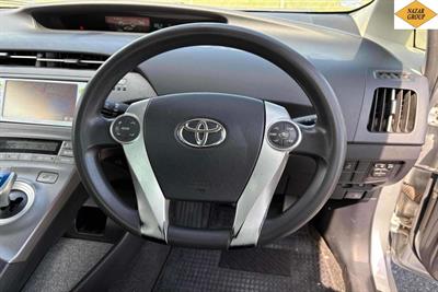 2012 Toyota Prius - Thumbnail