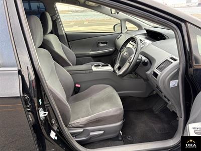 2014 Toyota Prius - Thumbnail