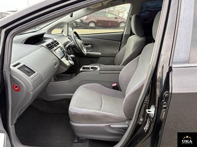 2014 Toyota Prius - Thumbnail