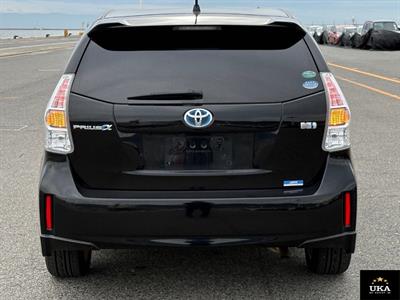 2014 Toyota Prius - Thumbnail