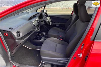 2016 Toyota Vitz - Thumbnail