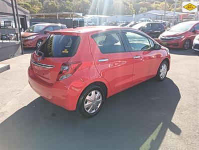 2016 Toyota Vitz - Thumbnail